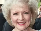 Betty_White_1988_Emmy_Awards_(cropped_2) Betty_White_1988_Emmy_Awards_(cropped_2)