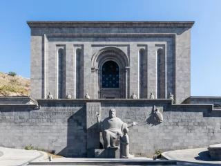 Matenadaran,_Ereván,_Armenia,_2016-10-03,_DD_22 Matenadaran,_Ereván,_Armenia,_2016-10-03,_DD_22