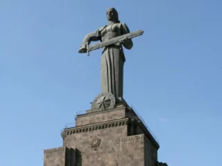 Mayr_Hayrenik Mayr_Hayrenik